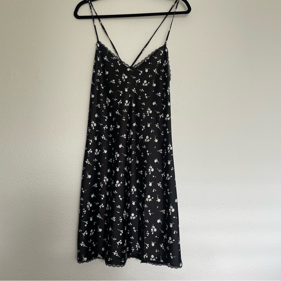 Wild Fable Lace Trim Silky Black Floral Slip Dress MEDIUM - Picture 3 of 9